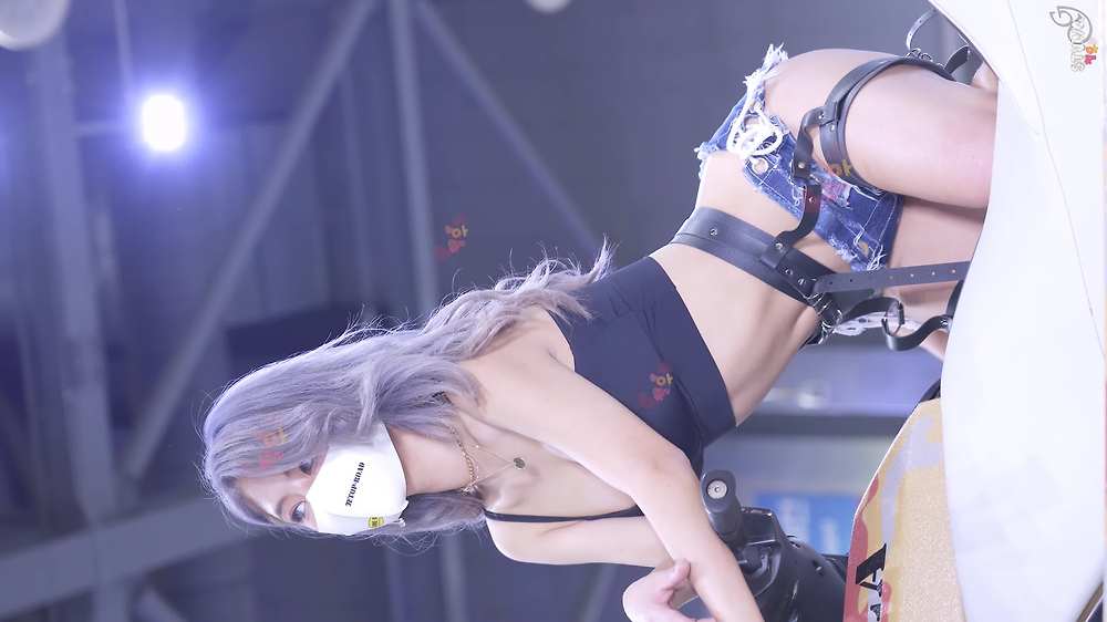 이승경 레이싱 모델 직캠 6초, 29초, 58초, 1분21초, 3분2초 보지털 2분3초 갈라진거