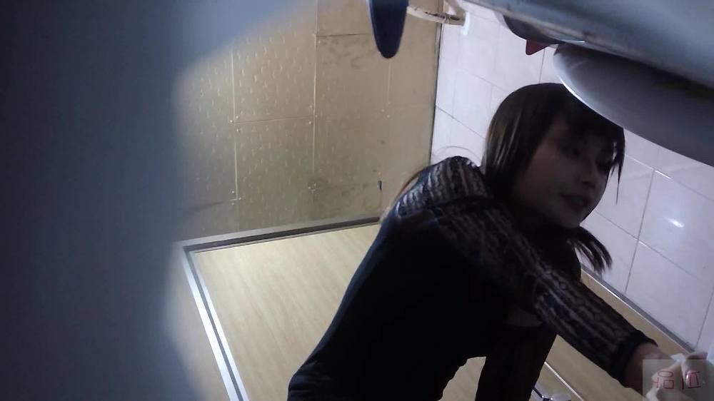 한국 장실 22명 몰카 (11)