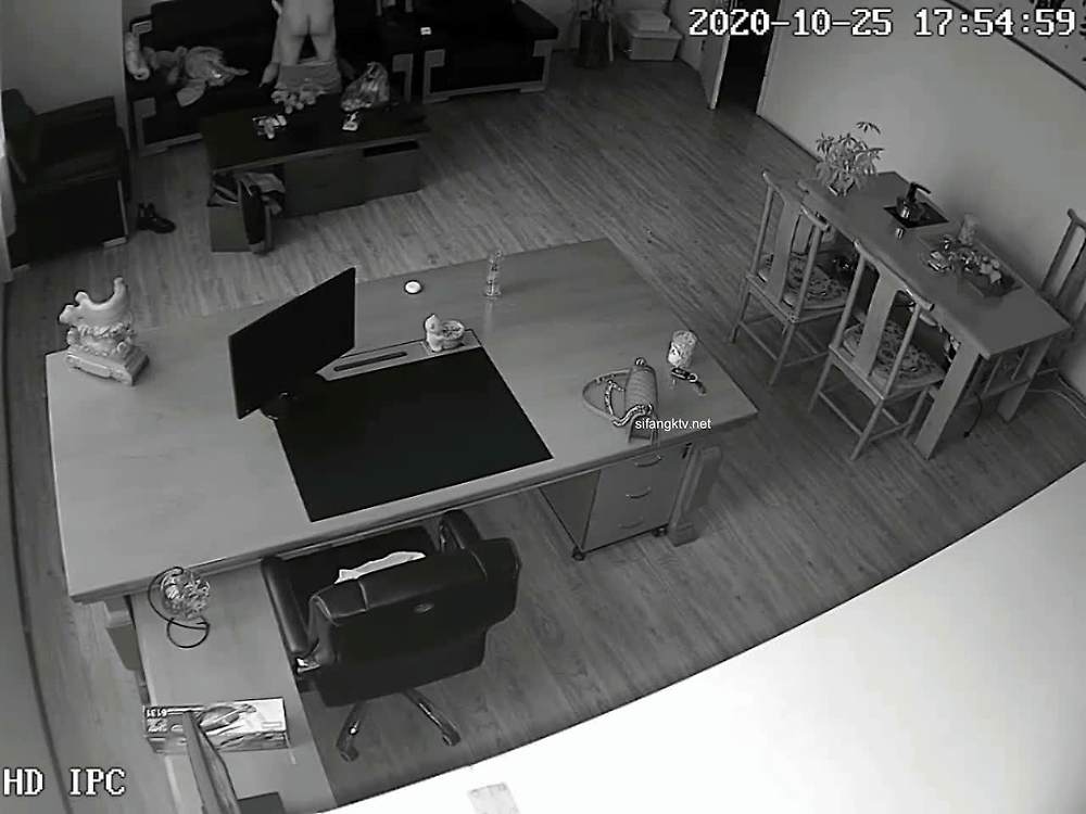 교수님 호출에 A학점 제의받은 여대생