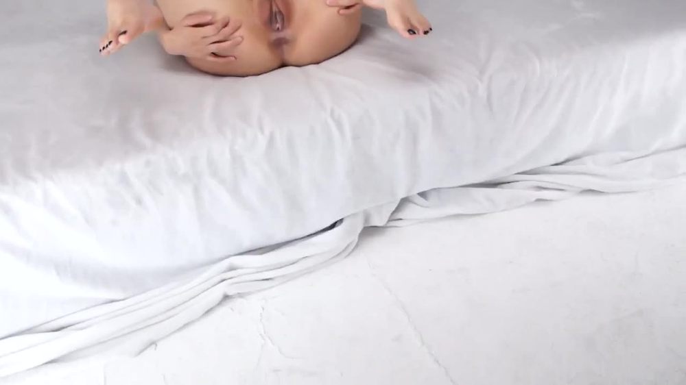 스튜디오에서 찍은 누드모델 유출야동