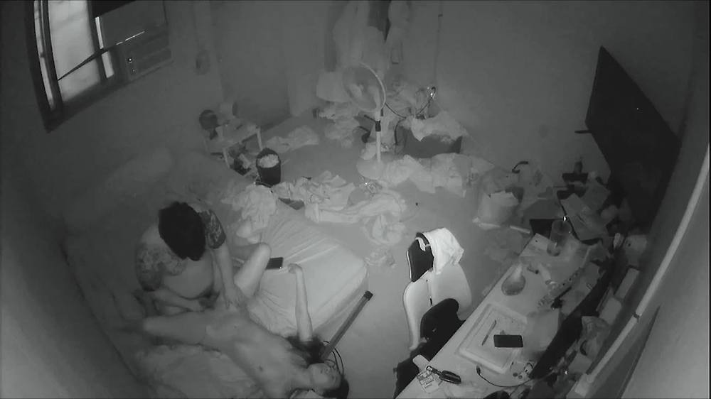 IP레젼드 가출팸 아지트 배달문돼와 어린년 (1)