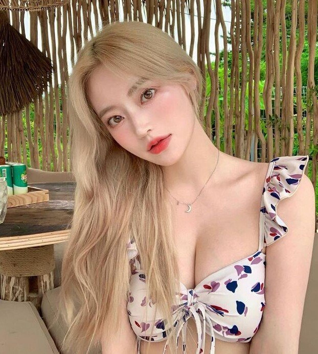 피팅 모델이 된 전직 간호사 ㅊㅈ