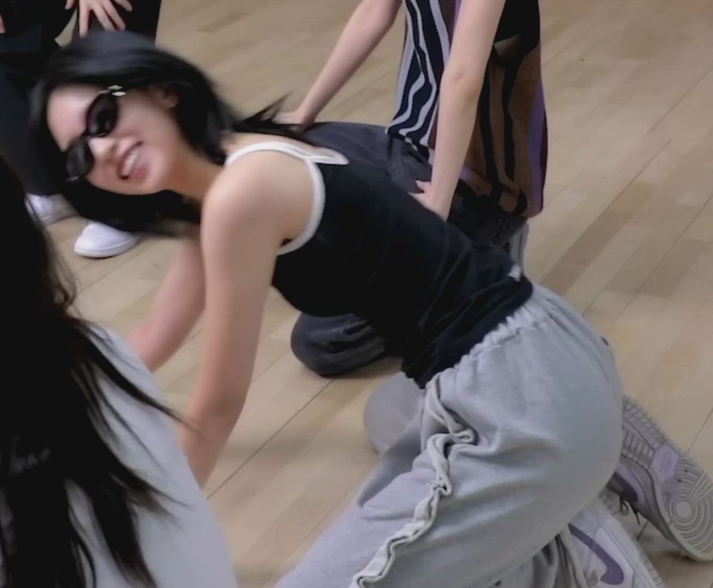 썸네일-TWICE   MINA-이미지