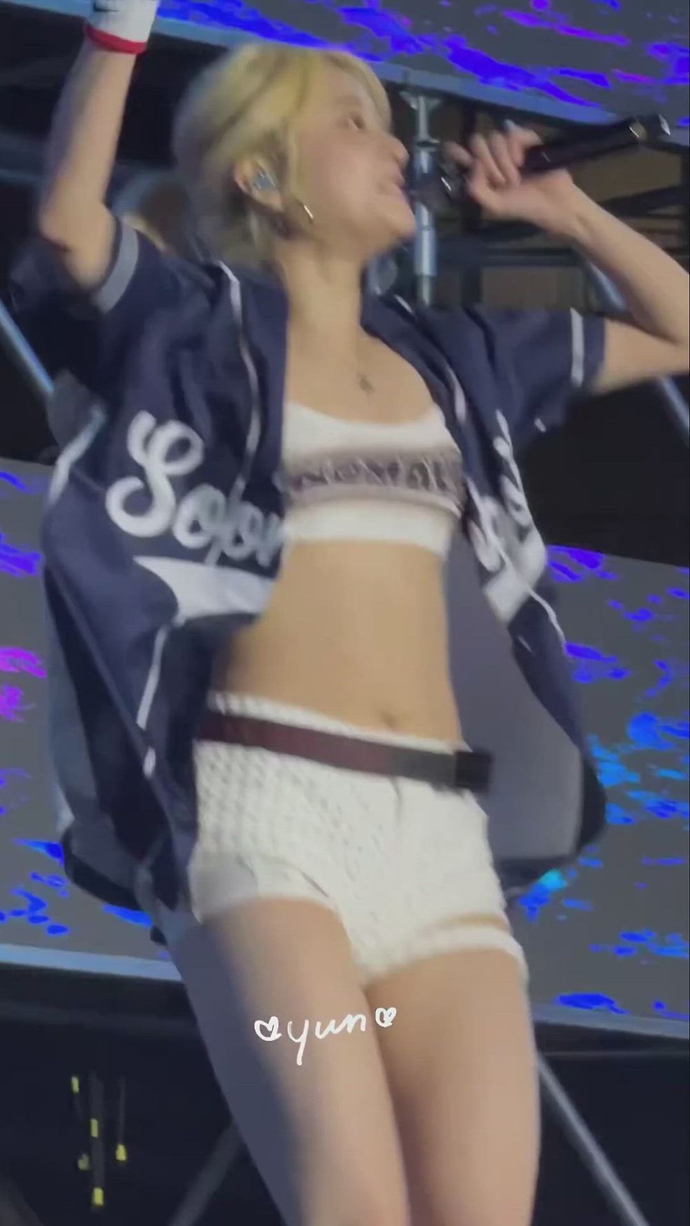 썸네일-LESSERAFIM   YUNJIN-이미지