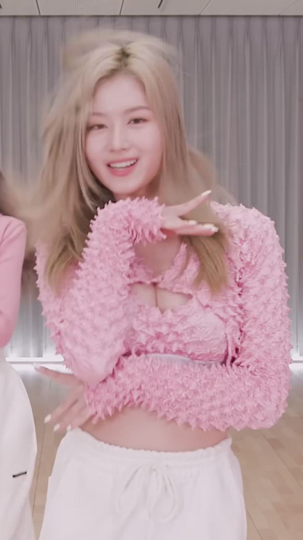 썸네일-TWICE   SANA-이미지