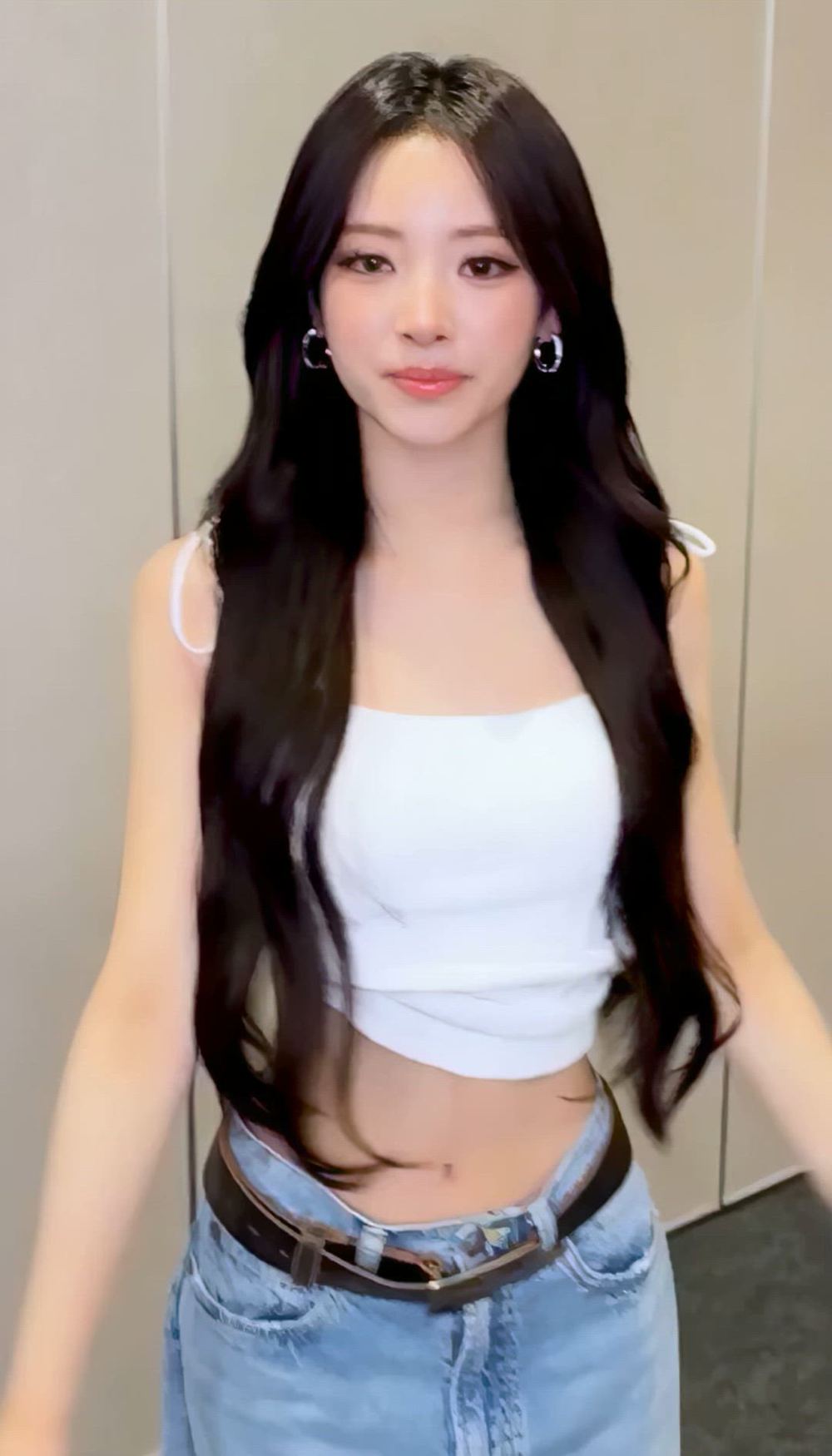 썸네일-MEOVV   ANNA-이미지