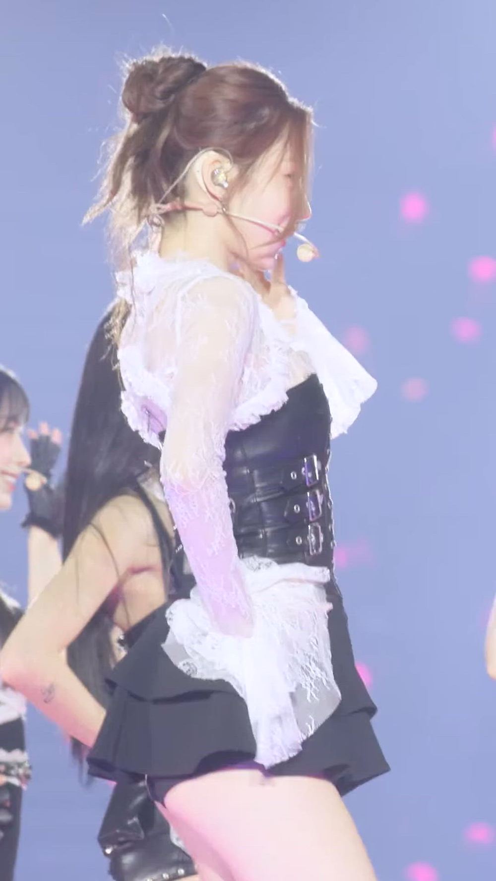 썸네일-TWICE   SANA-이미지