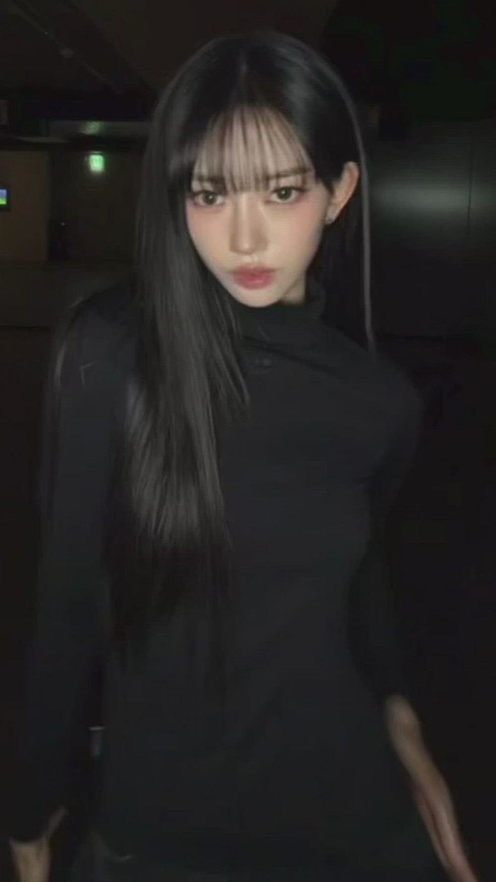 MEOVV - SOOIN-메인 썸네일 이미지