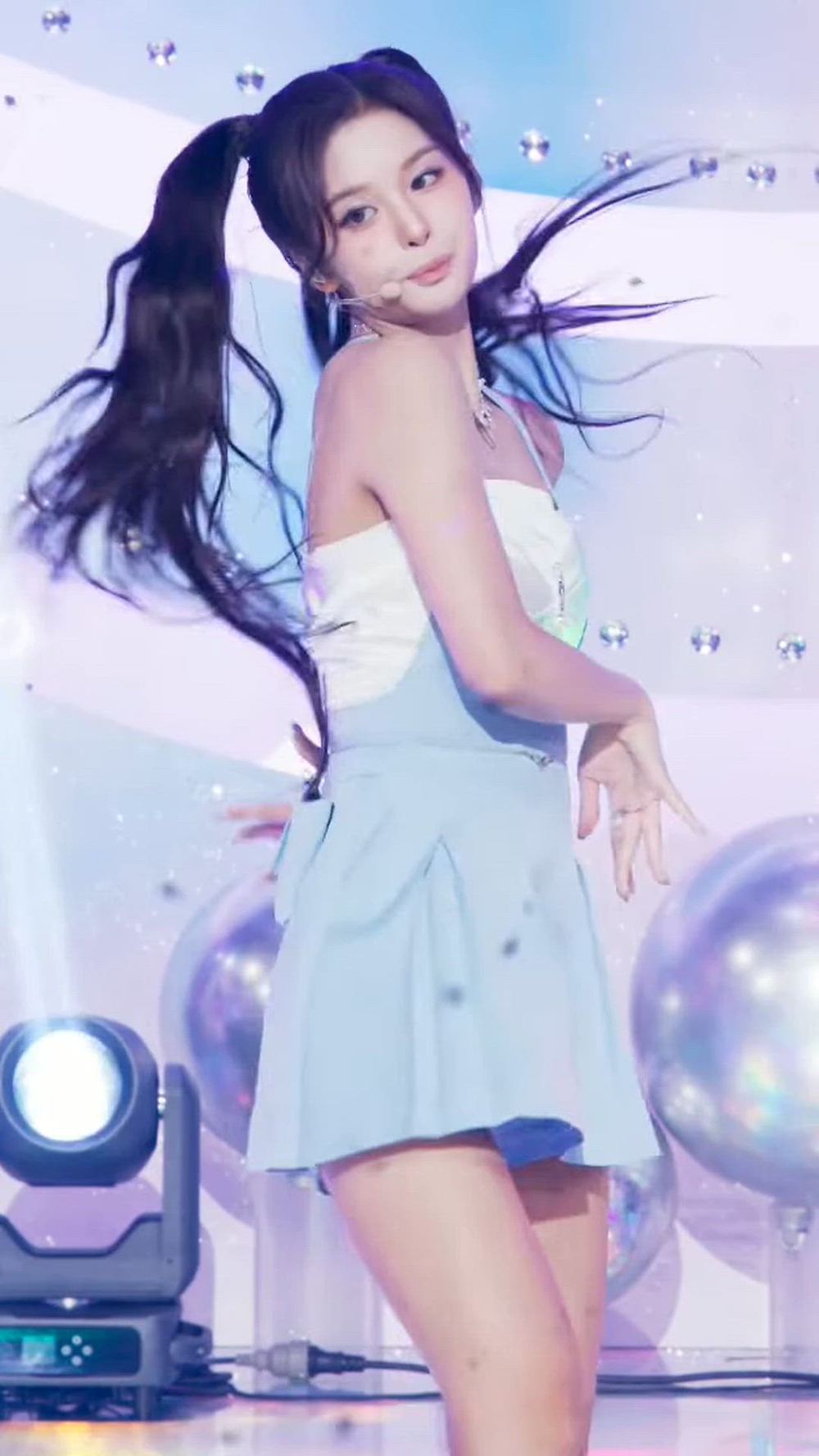 썸네일-NMIXX   SULLYOON-이미지