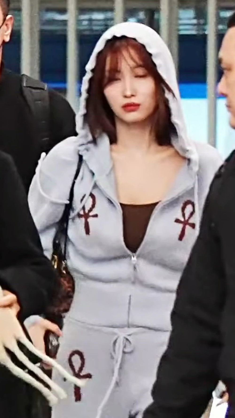 썸네일-TWICE   MOMO-이미지