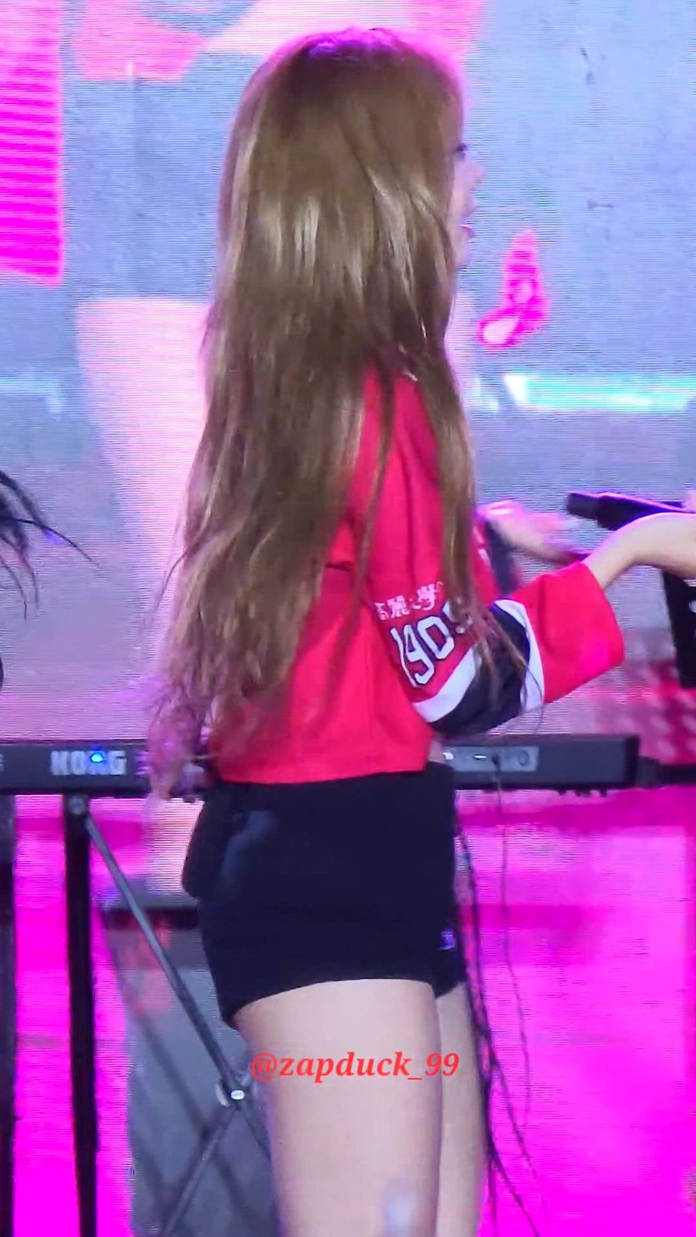 썸네일-LESSERAFIM   EUNCHAE-이미지