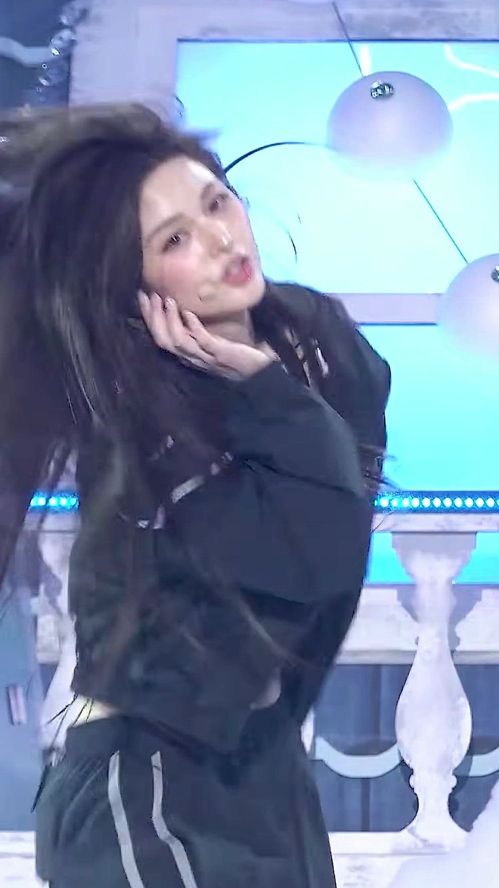 썸네일-NMIXX   SULLYOON-이미지