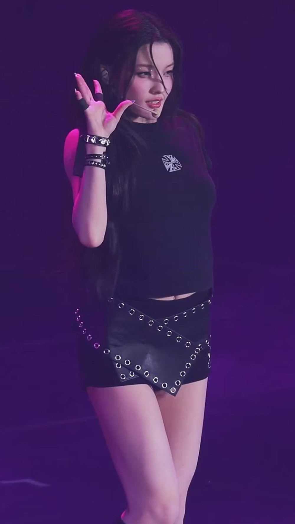 ILLIT - IROHA-메인 썸네일 이미지