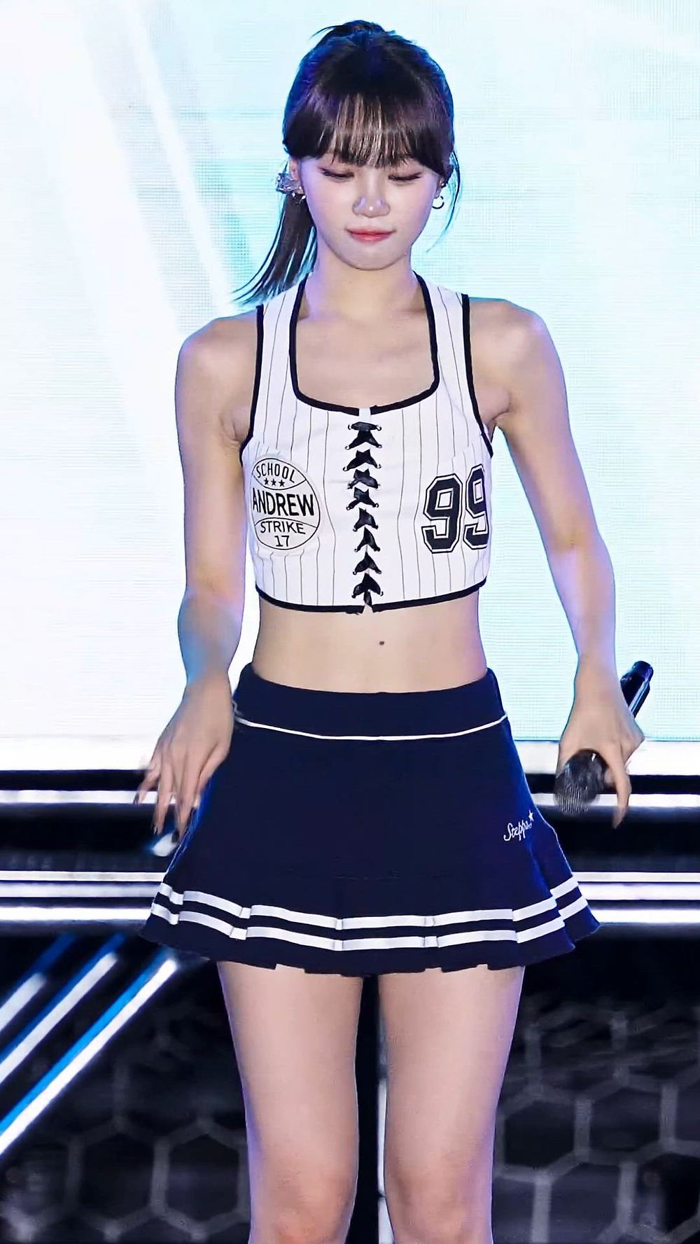 썸네일-LESSERAFIM   CHAEWON-이미지