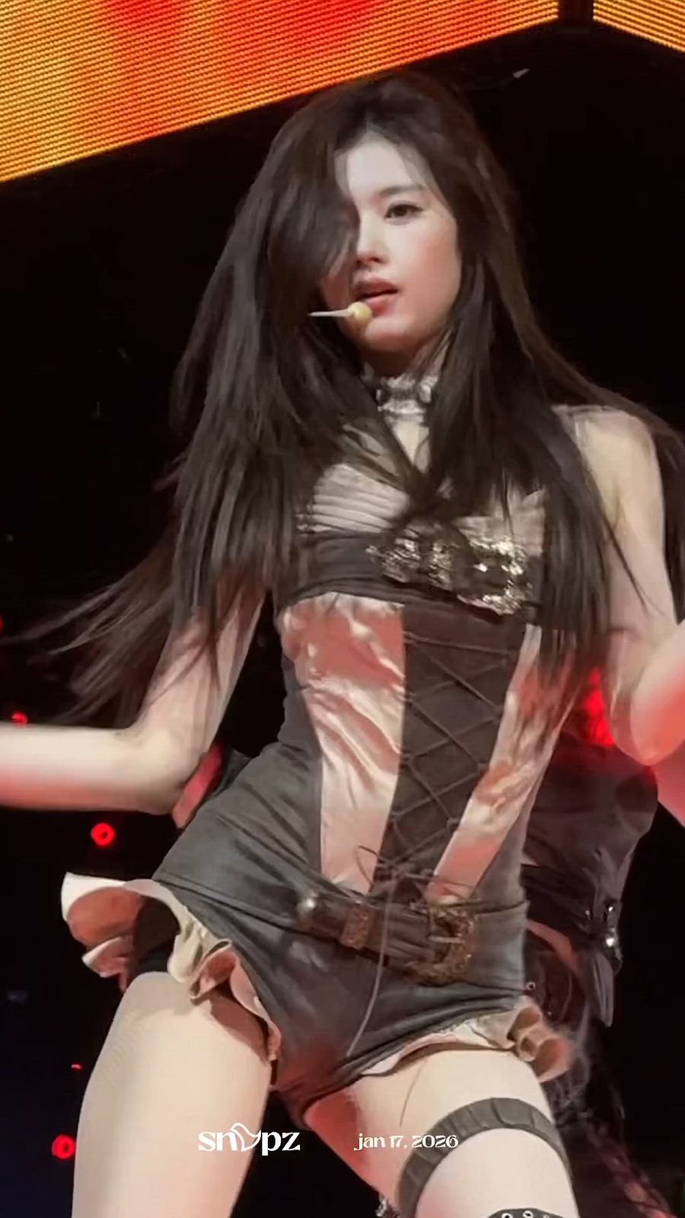 썸네일-TWICE   SANA-이미지