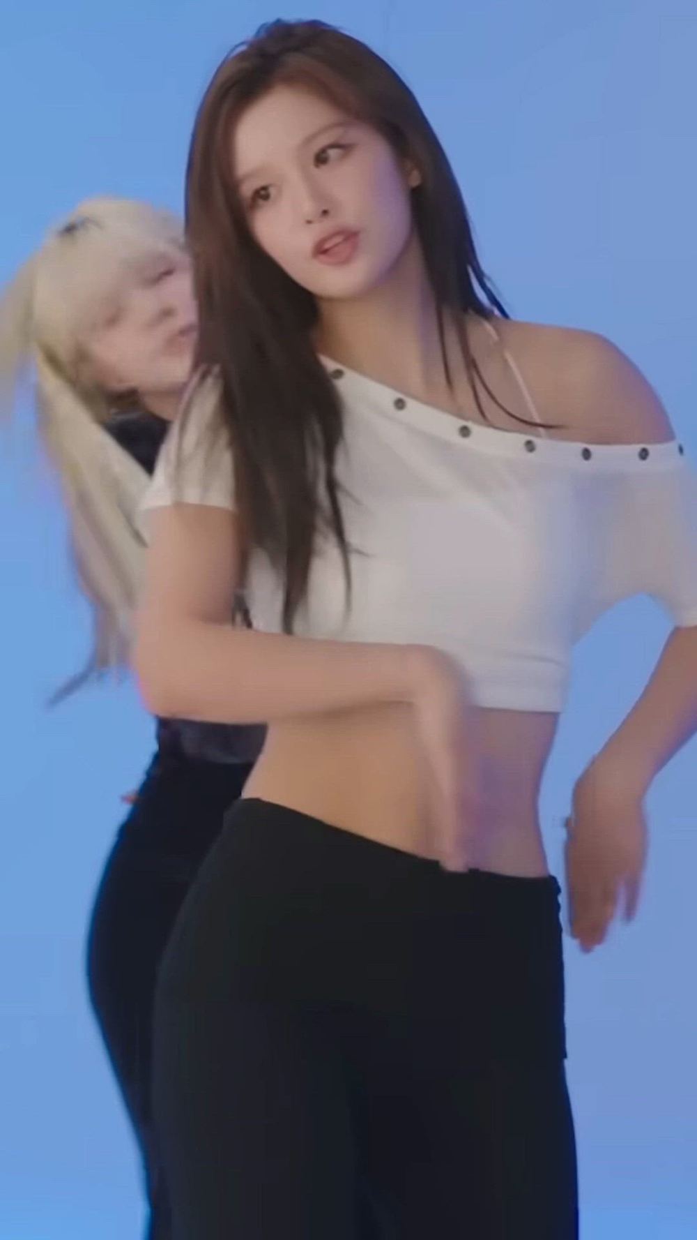 썸네일-NMIXX   SULLYOON-이미지