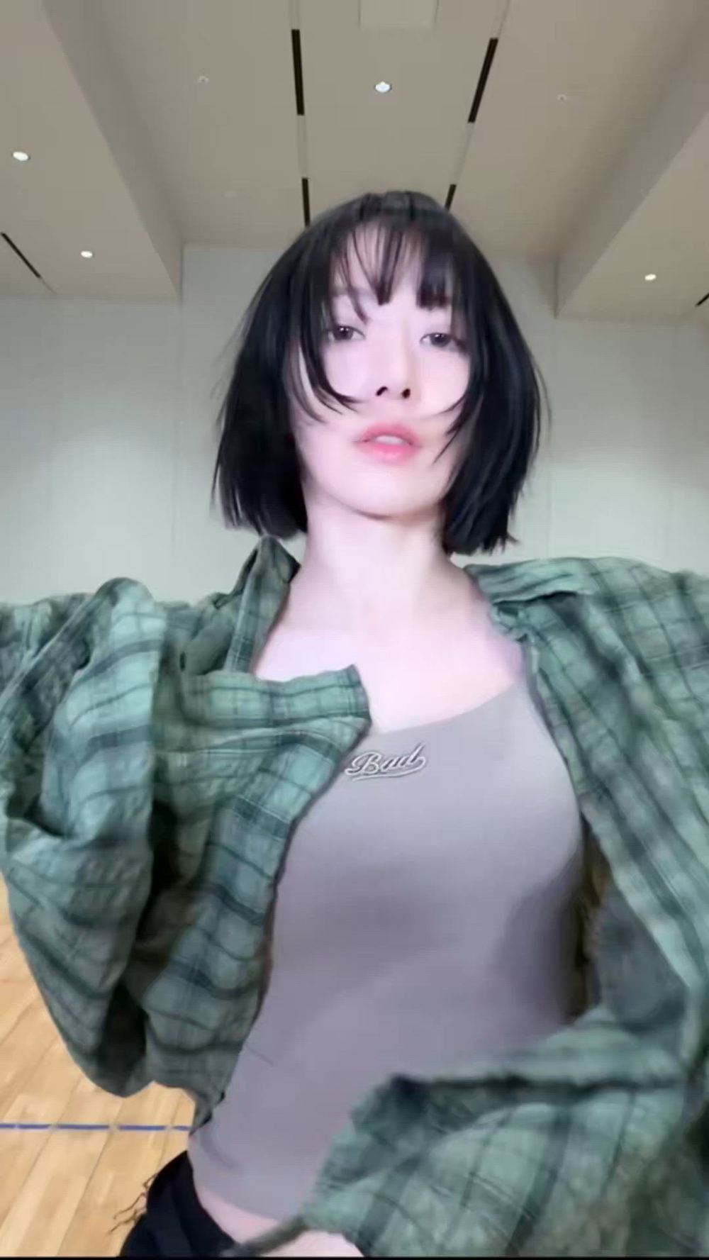 썸네일-LESSERAFIM   SAKURA-이미지