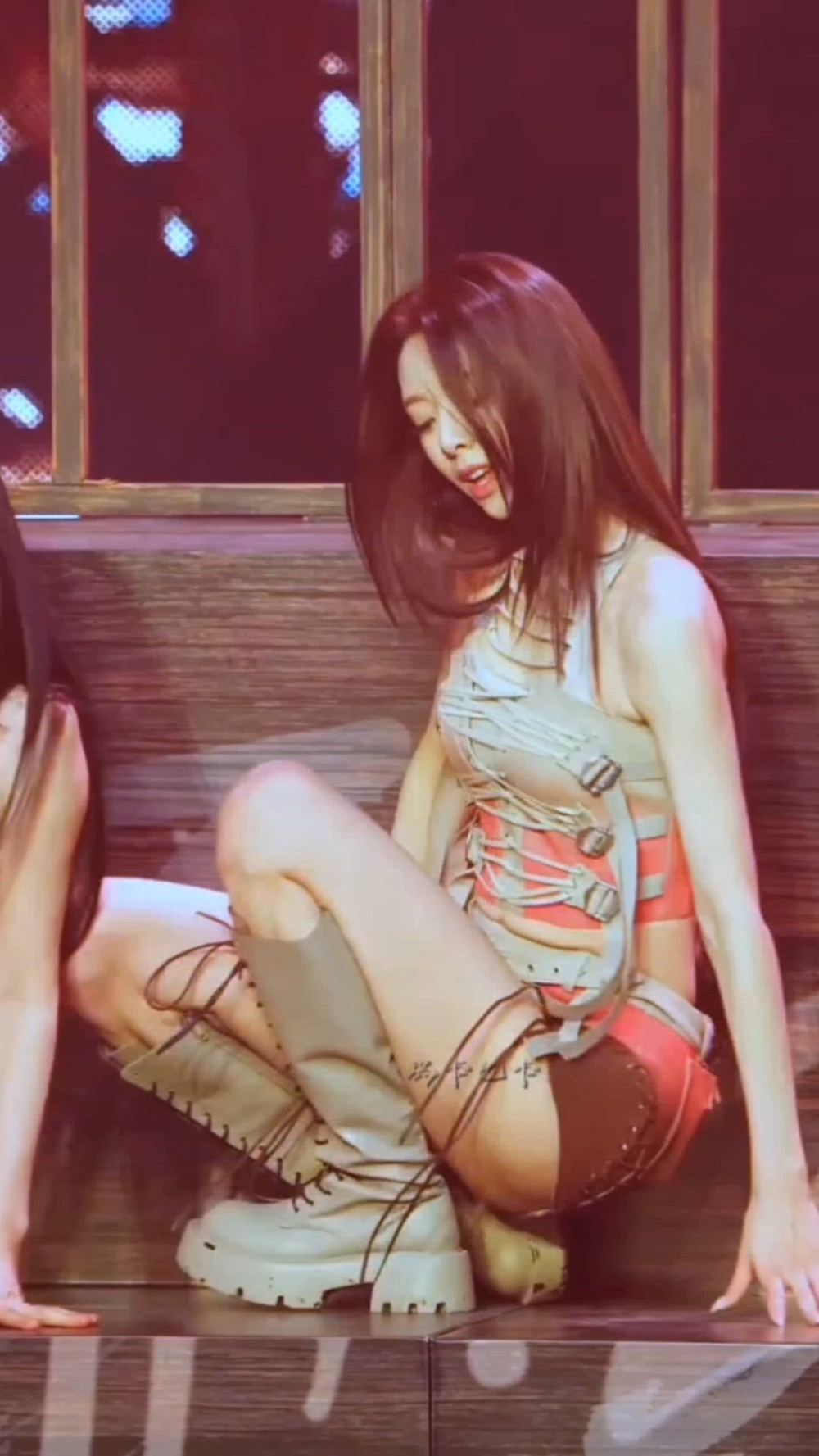 ITZY - YUNA-메인 썸네일 이미지