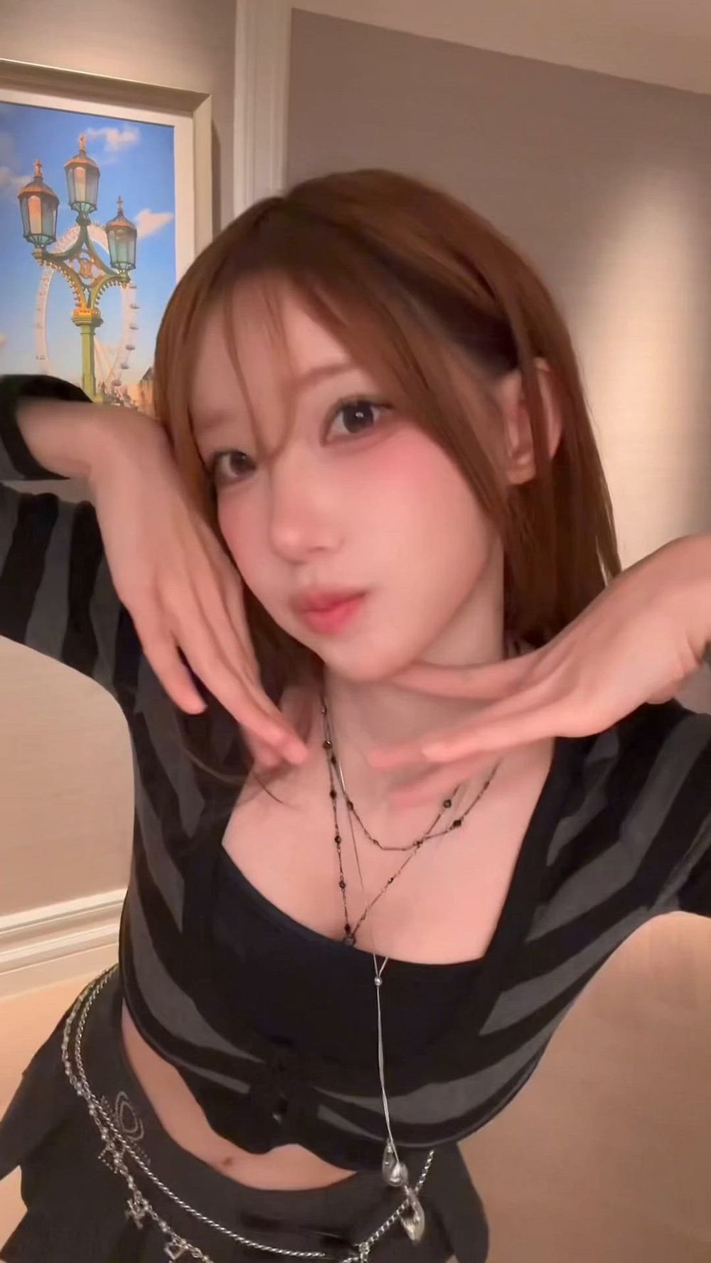 QWER - MAGENTA-메인 썸네일 이미지