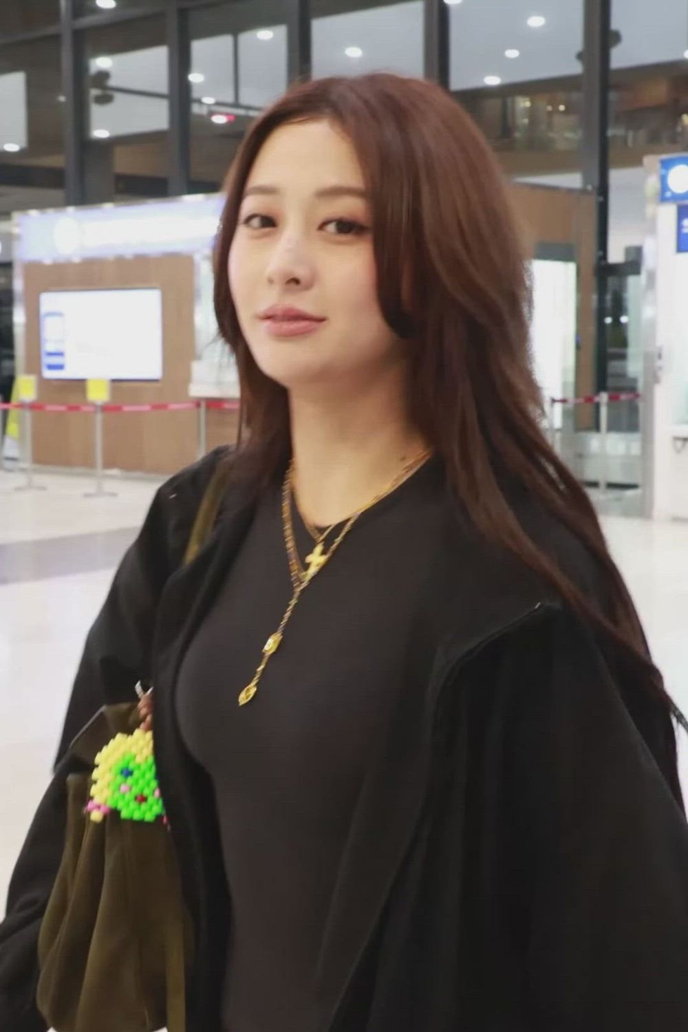 썸네일-LESSERAFIM   YUNJIN-이미지