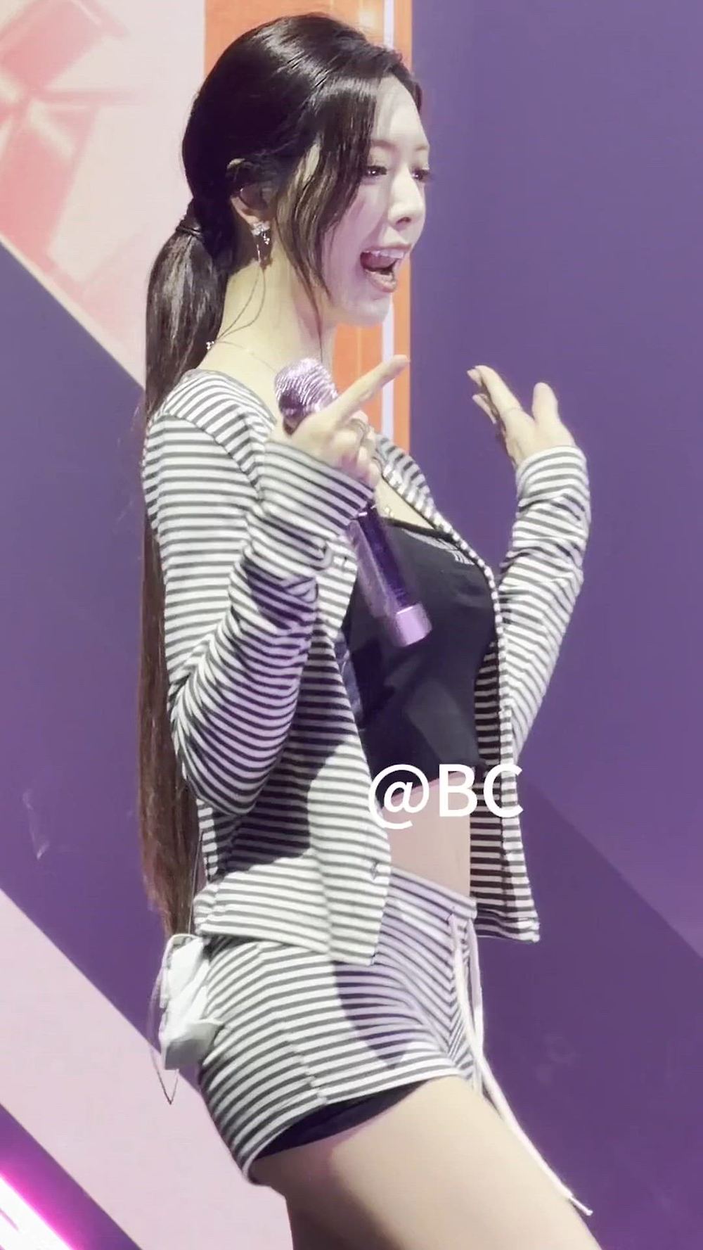 썸네일-ITZY   YUNA-이미지