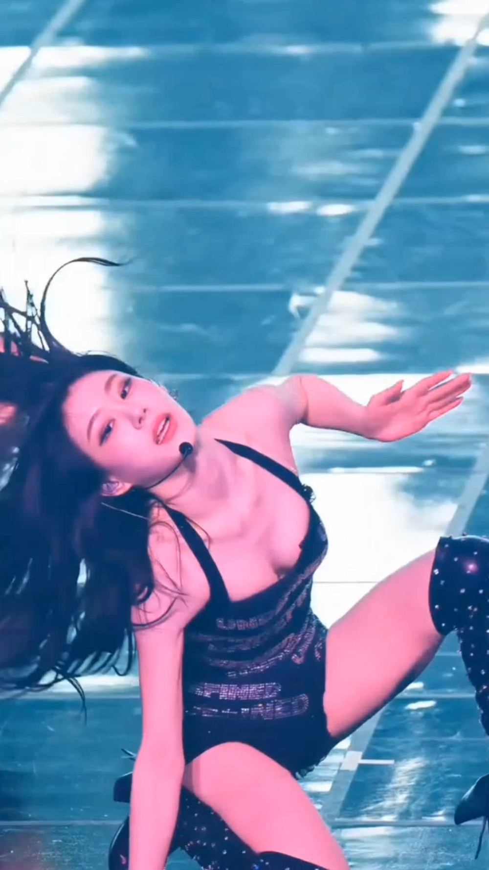 썸네일-ITZY   CHAERYEONG-이미지