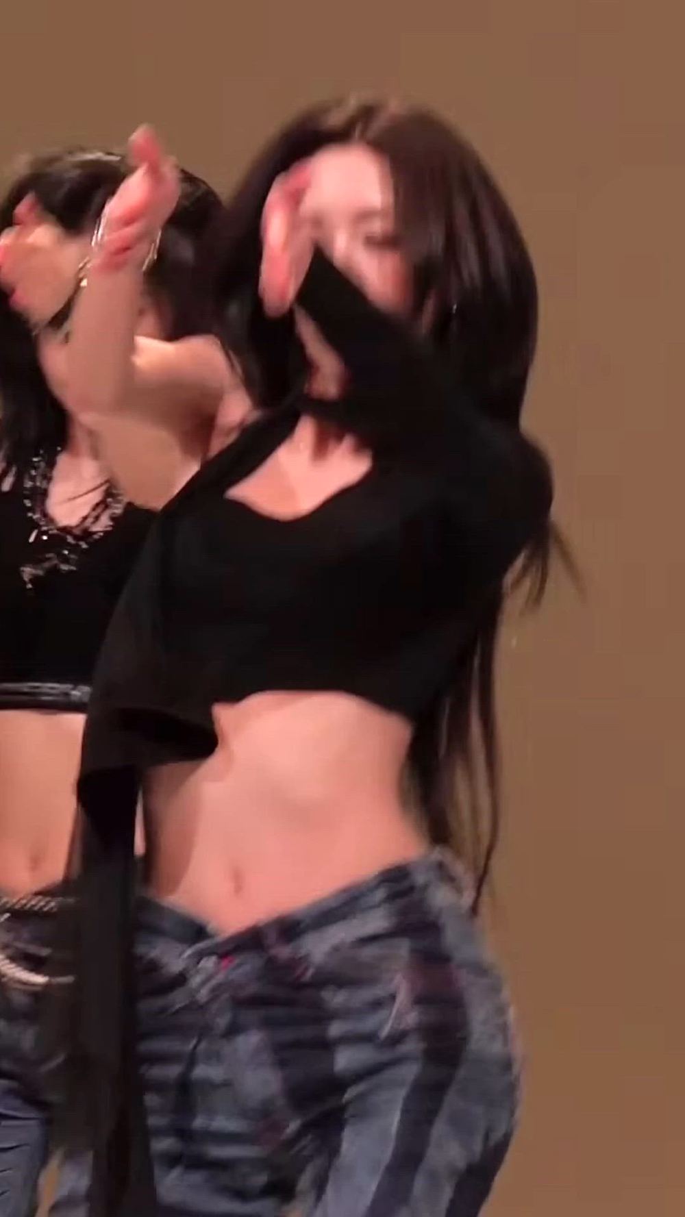 썸네일-ITZY   YUNA-이미지