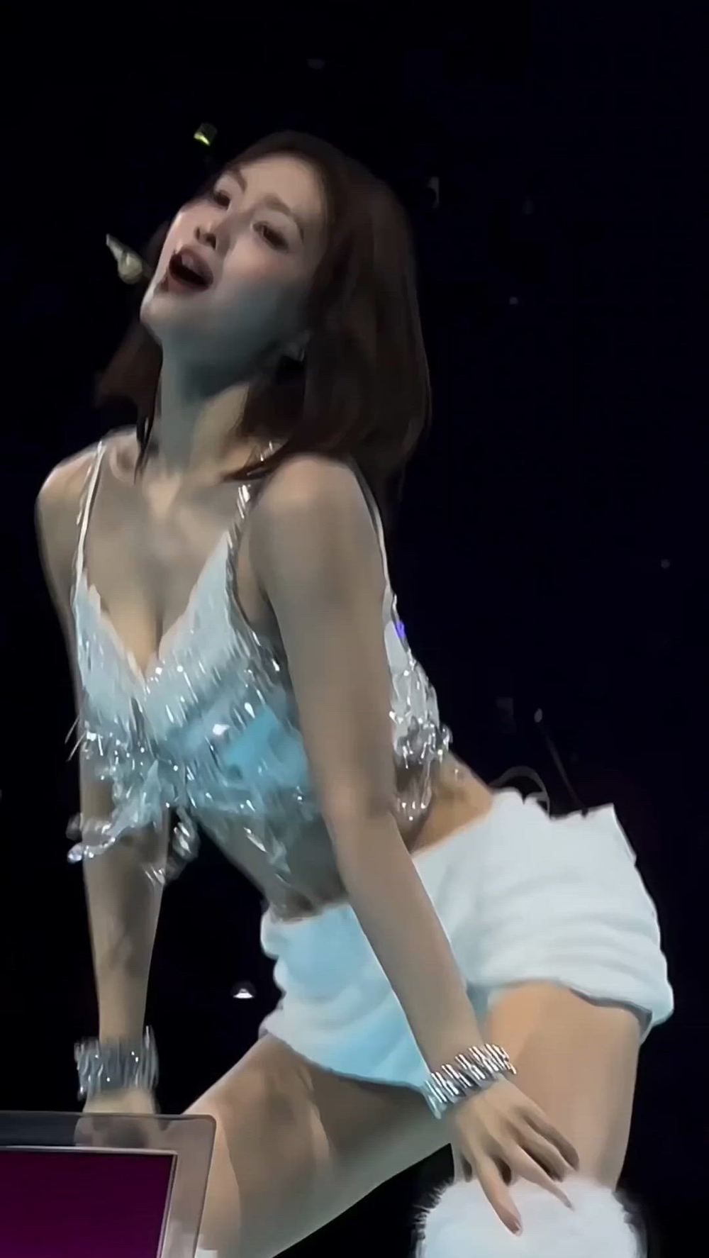 썸네일-TWICE   MOMO-이미지