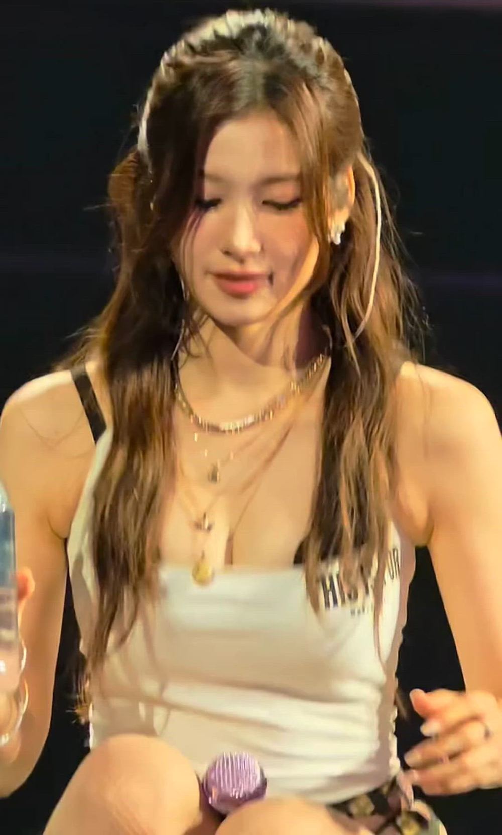 썸네일-TWICE   SANA-이미지