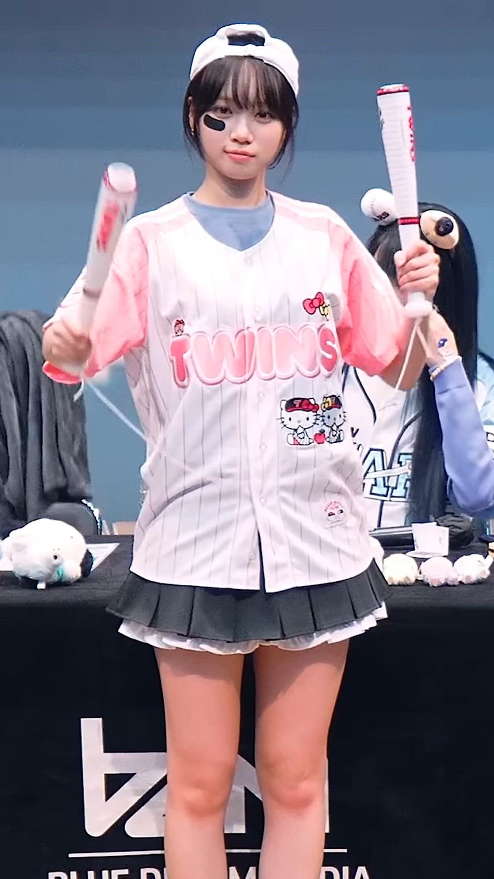 썸네일-LESSERAFIM   CHAEWON-이미지