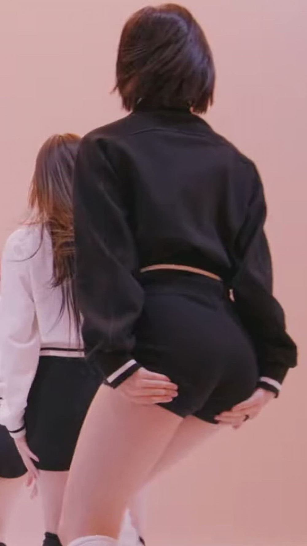 썸네일-HEARTS2HEARTS   JIWOO-이미지