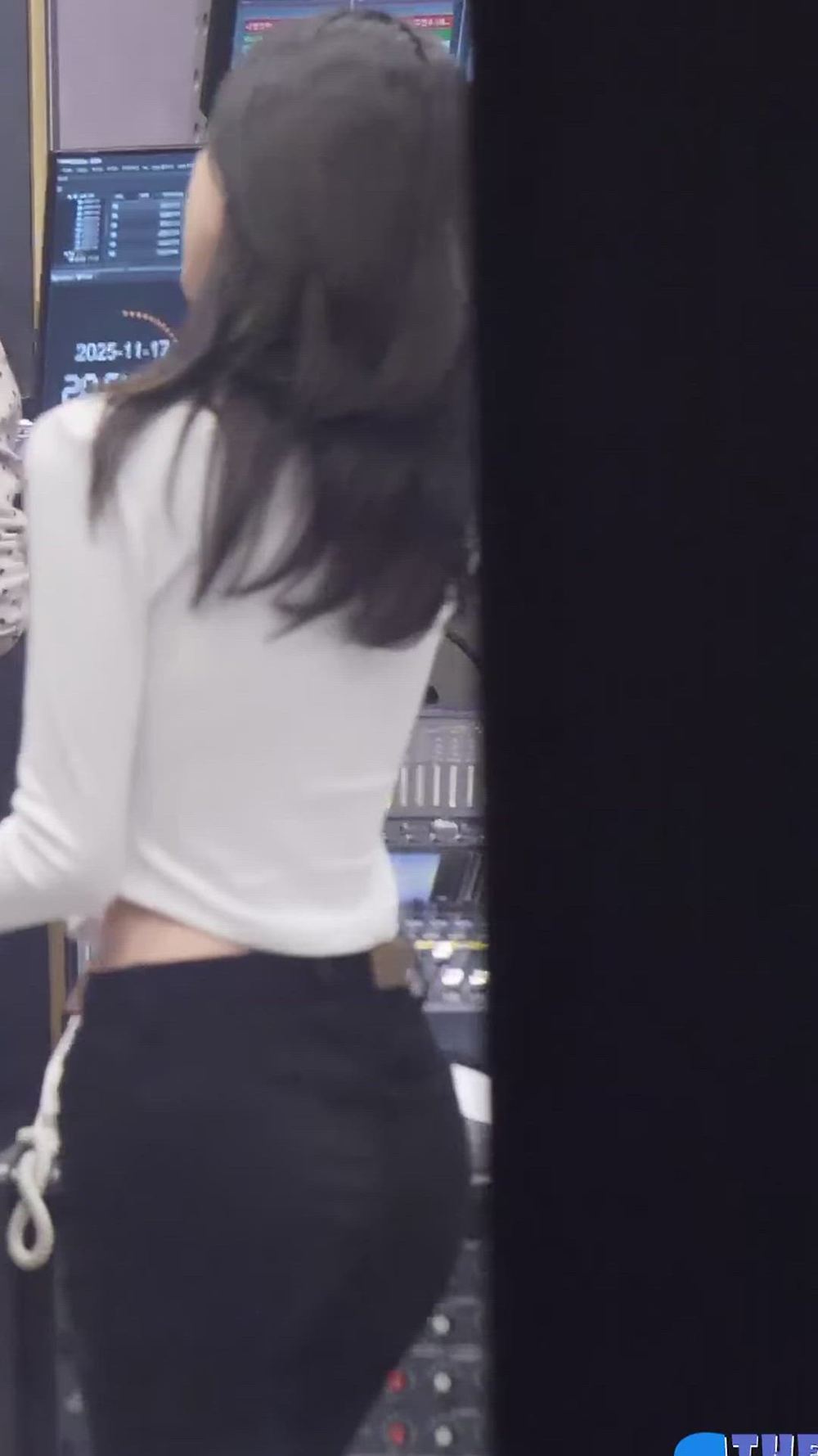 썸네일-ITZY   YUNA-이미지