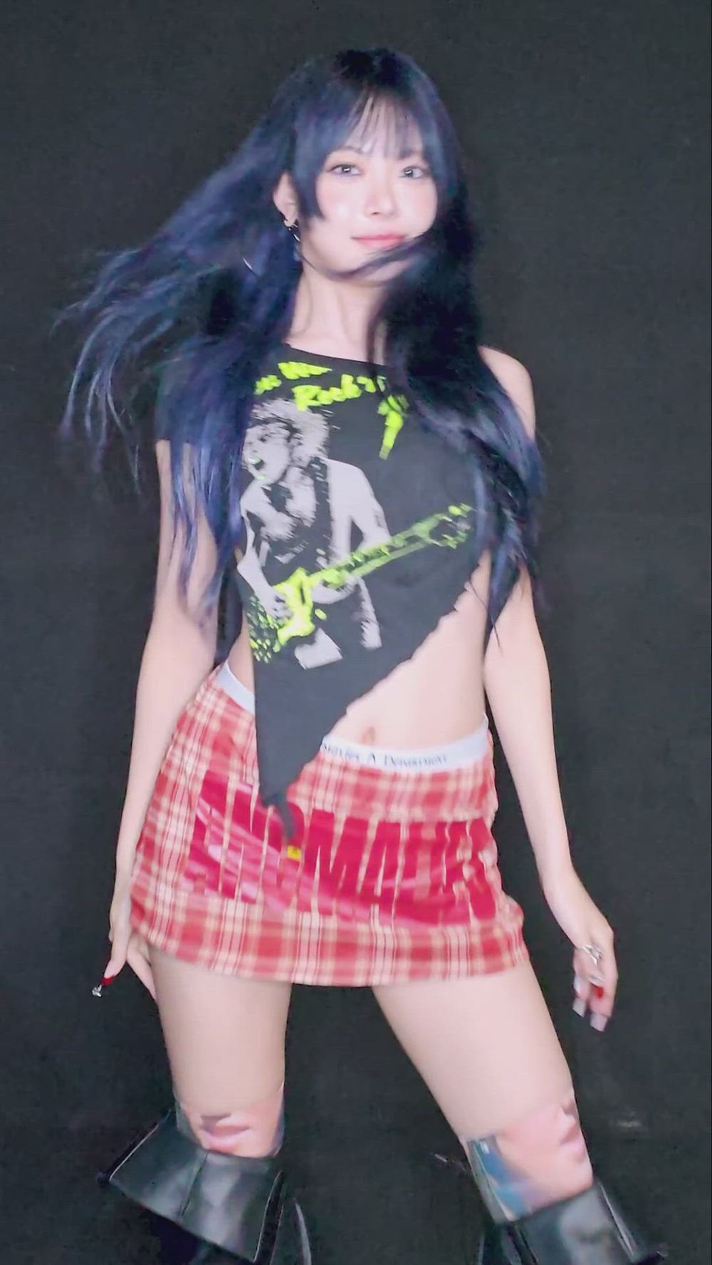 썸네일-LESSERAFIM   EUNCHAE-이미지