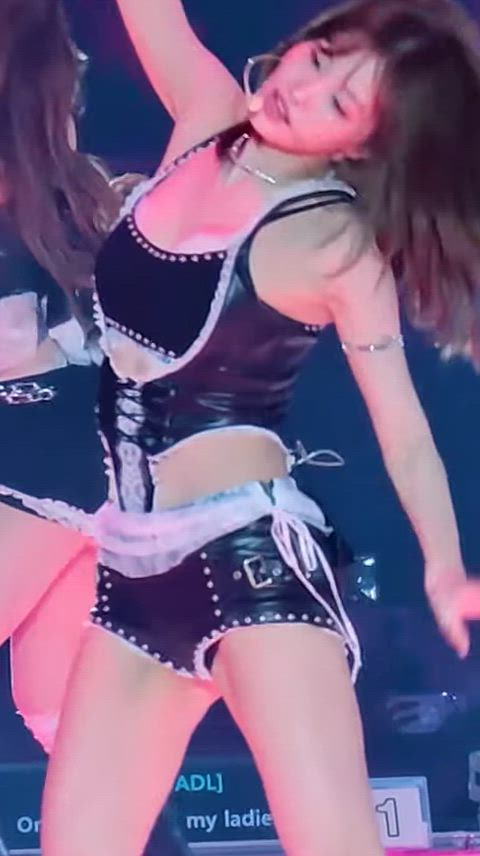 썸네일-TWICE   MOMO-이미지