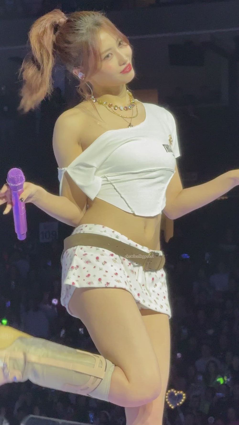 썸네일-TWICE   MOMO-이미지