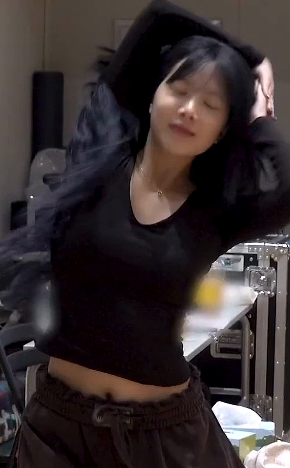 썸네일-LESSERAFIM   EUNCHAE-이미지