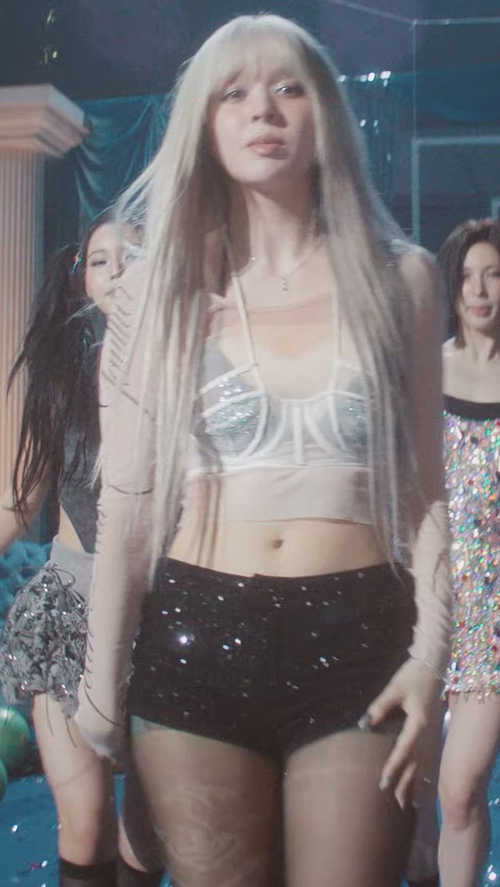 썸네일-NMIXX   LILY-이미지