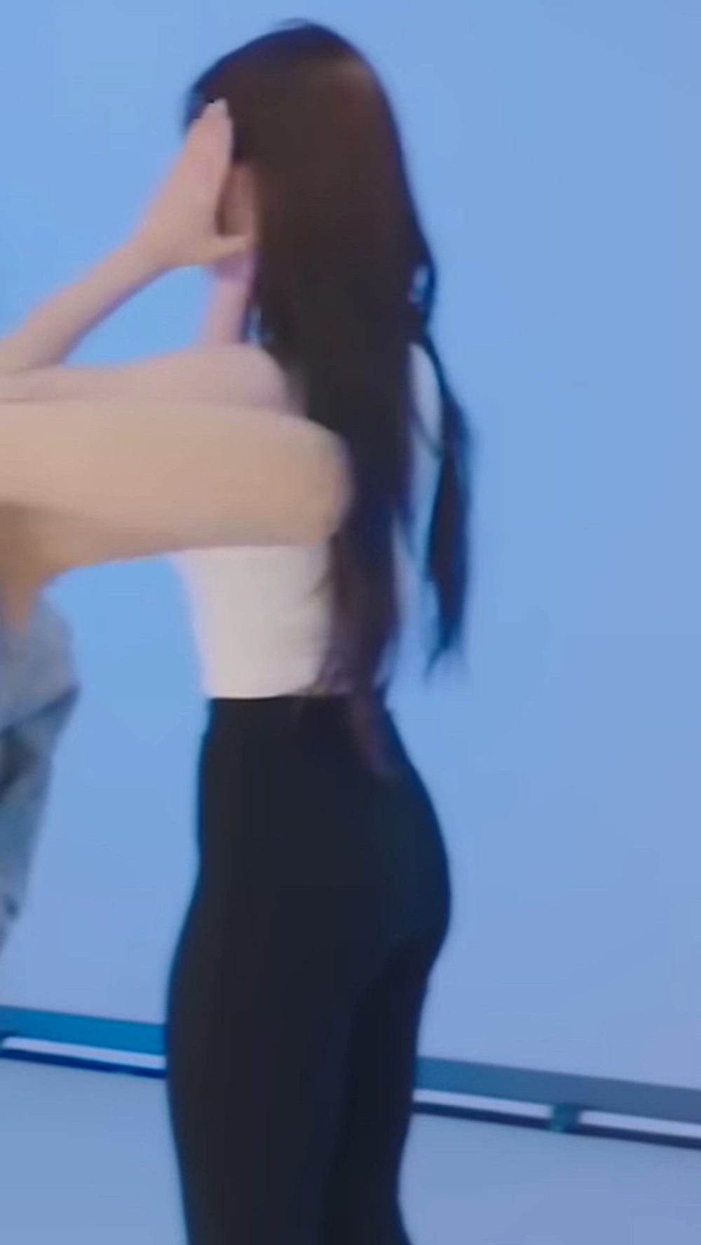 썸네일-NMIXX   BAE-이미지