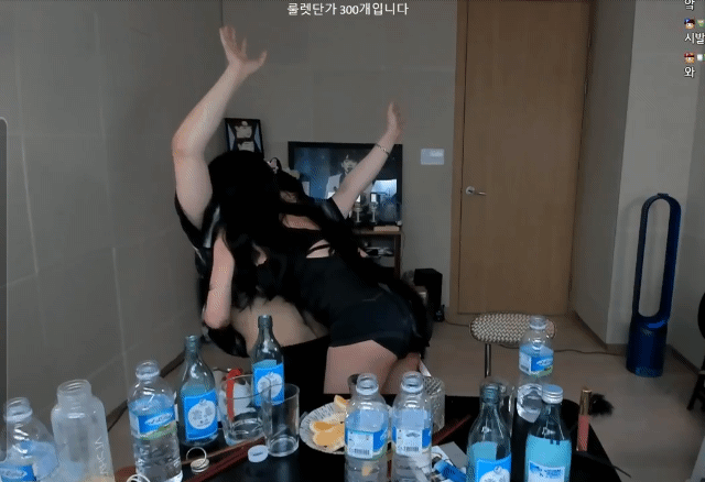 18495516481296230.gif