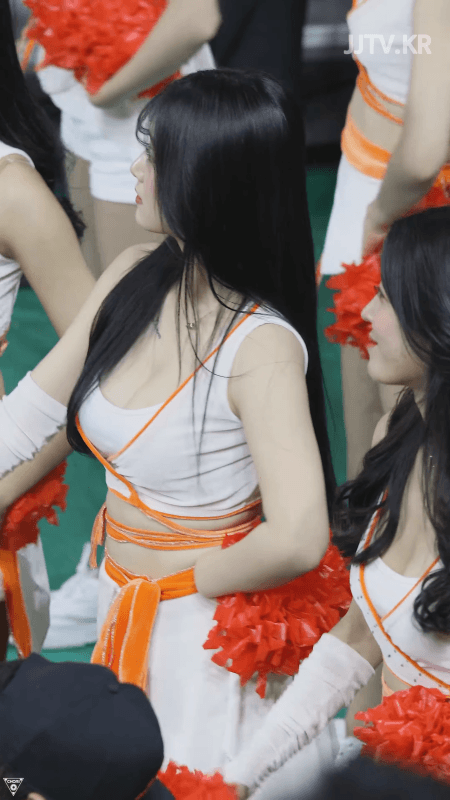 35620116509932560.gif