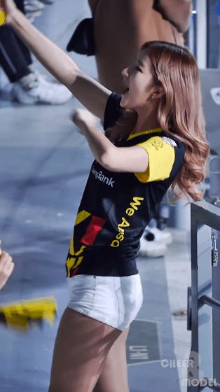 11627316512418692.gif