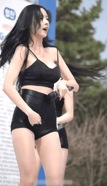 21985616554851742.gif