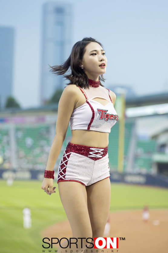 16028216609731851.jpg