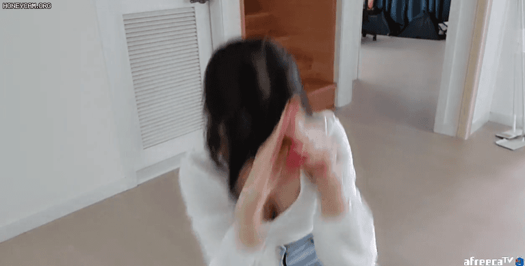 42610716609480693.gif