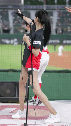 14164916673526751.gif