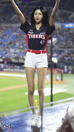 14164916673526762.gif