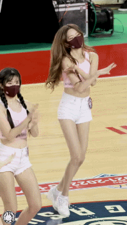 14164916673526763.gif