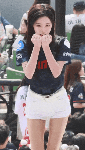 12880016808741251.gif