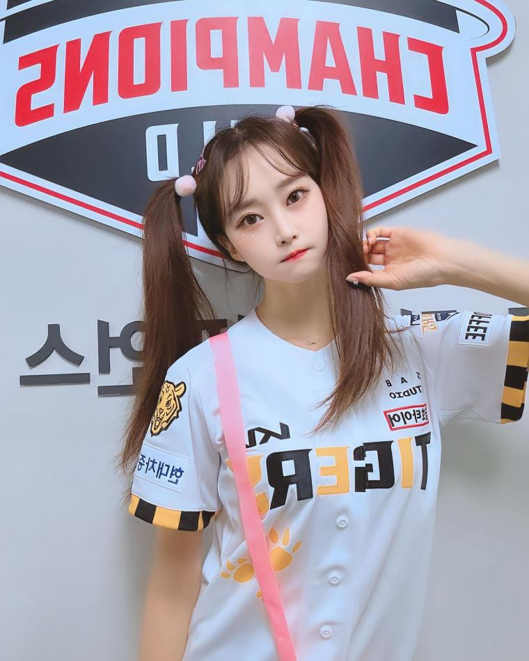 18073516832047732.jpg