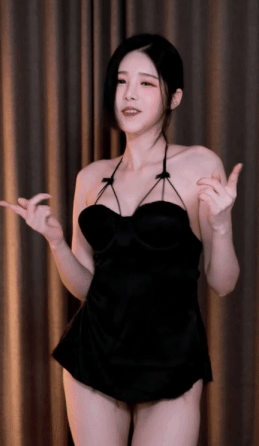 2042267715_rCazx9DJ_ezgif.com-gif-maker_28429.gif